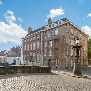 Hotel Bryghia, Brujas